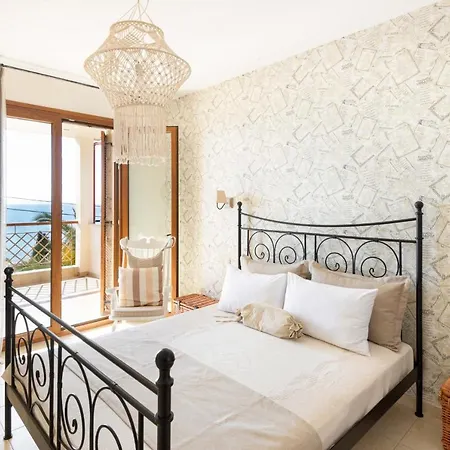 Vitamin Sea Beachfront Villa, Sithonia #feelslikehome