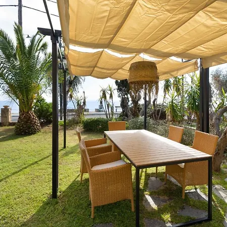 Βίλα Vitamin Sea Beachfront Villa, Sithonia #feelslikehome