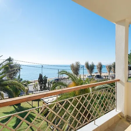 Villa Vitamin Sea Beachfront Villa, Sithonia #feelslikehome *